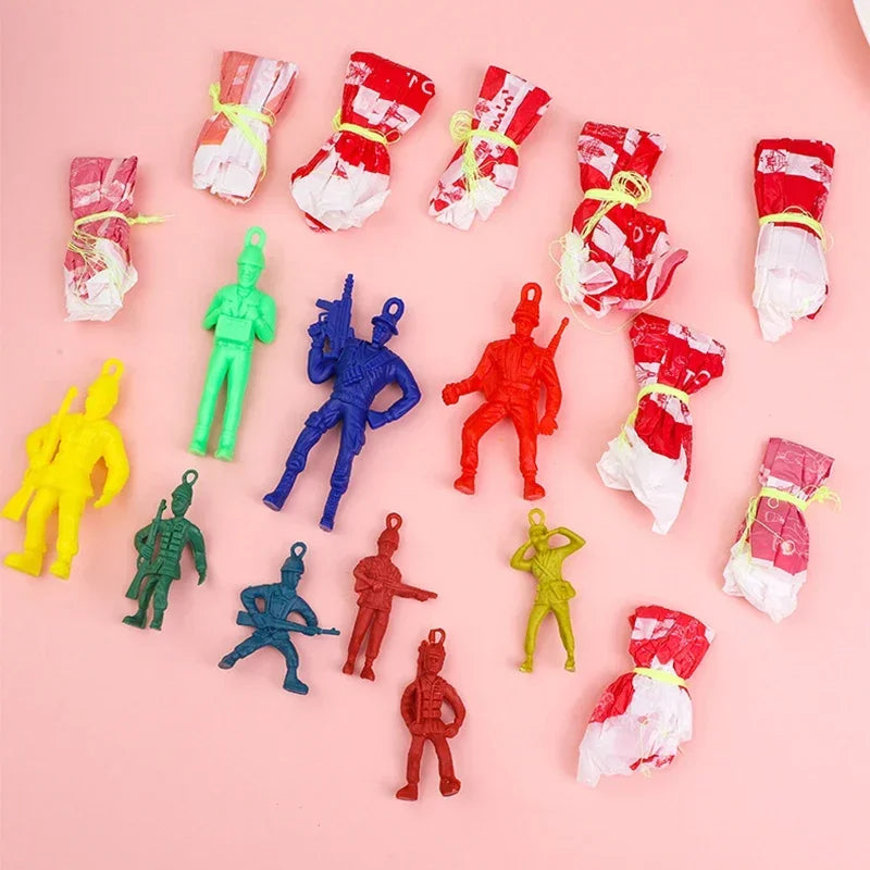 15Pcs Funny Mini Hand Throwing Soldiers Parachute Outdoor Flying Toys for Kids Birthday Party Favors Goodie Bag Pinata Fillers