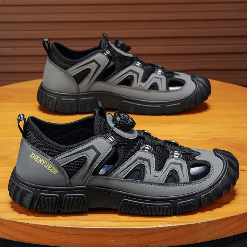 Outdoor River Tracing Shoes for Men, Hollow Breathable Anti-Smash Toe Protection Sandals, Non-Slip and Wear-Resistant, Summer Water Sports and Leisure Shoes