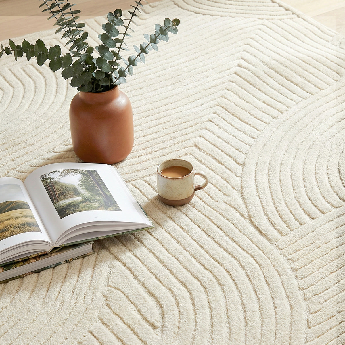 HOMCOM Modern Geometric Rug, Thick Plush, Non-Slip, 200 x 140 cm, Cream, Living Room, Bedroom, Office