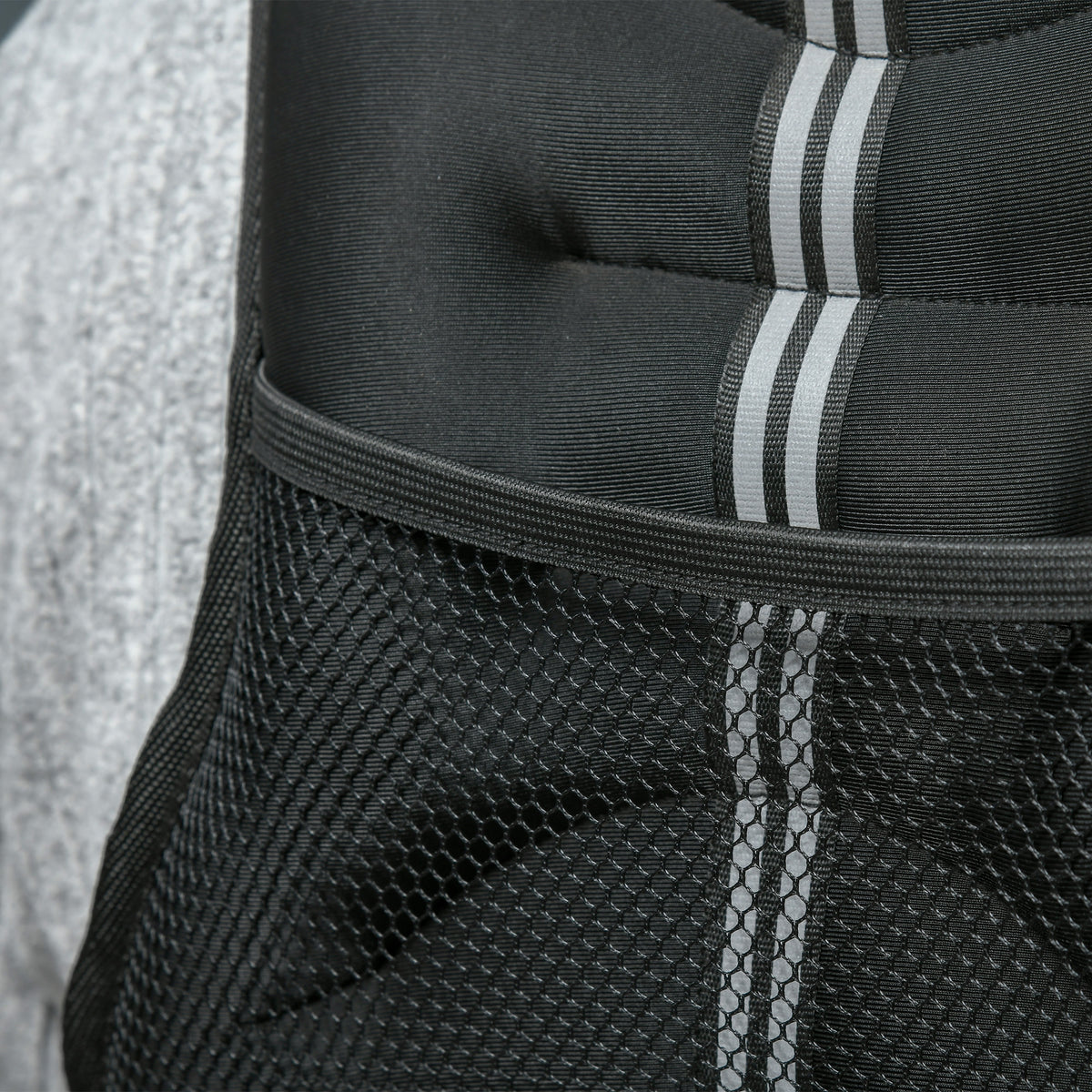 HOMCOM 10KG Weighted Vest, Running Weight Vest with Adjustable Strap, Convenient Pocket and Reflective Strips for Men and Women