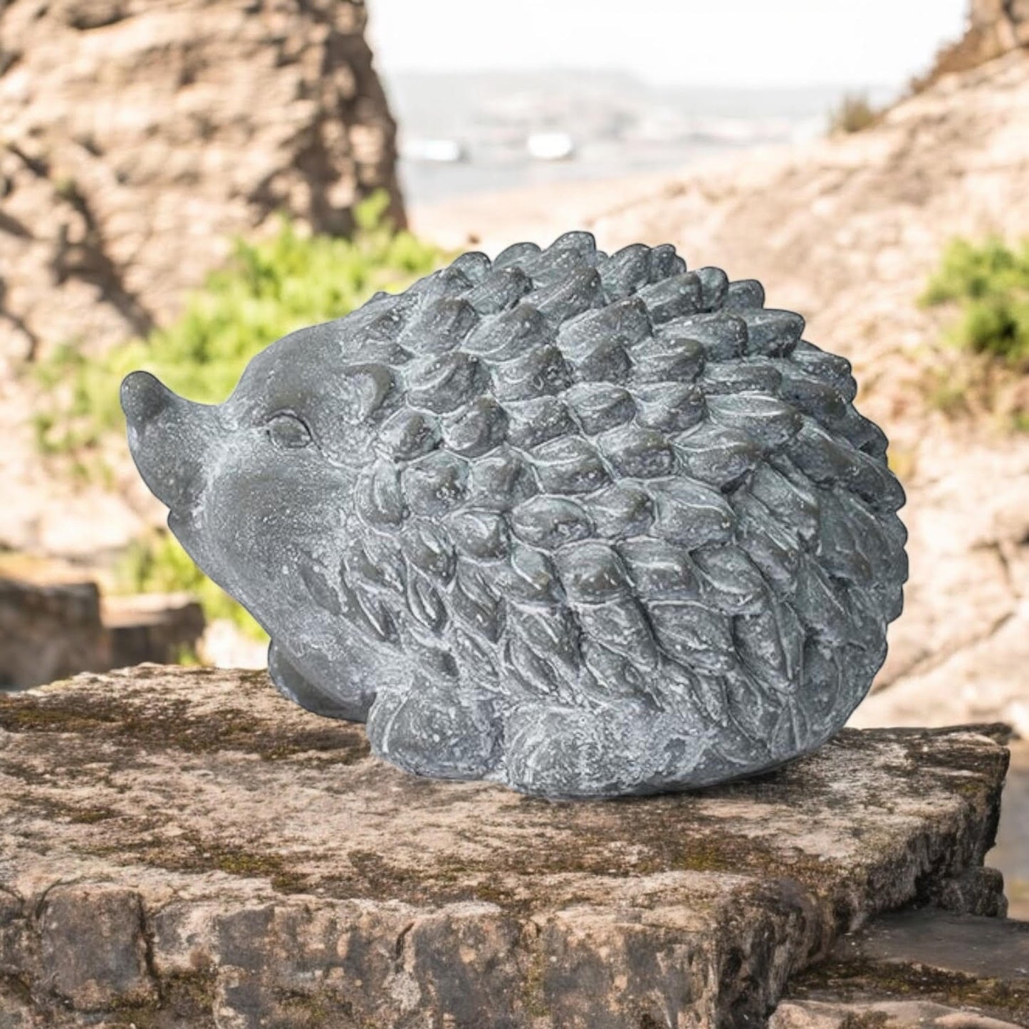 Durable Stone-Look Hedgehog Garden Sculpture – Cement Animal Ornament, Frostproof & Weather-Resistant, Perfect Indoor & Outdoor Décor for Lawn, Patio, Porch, Balcony (21cm Grey Hedgehog Statue)