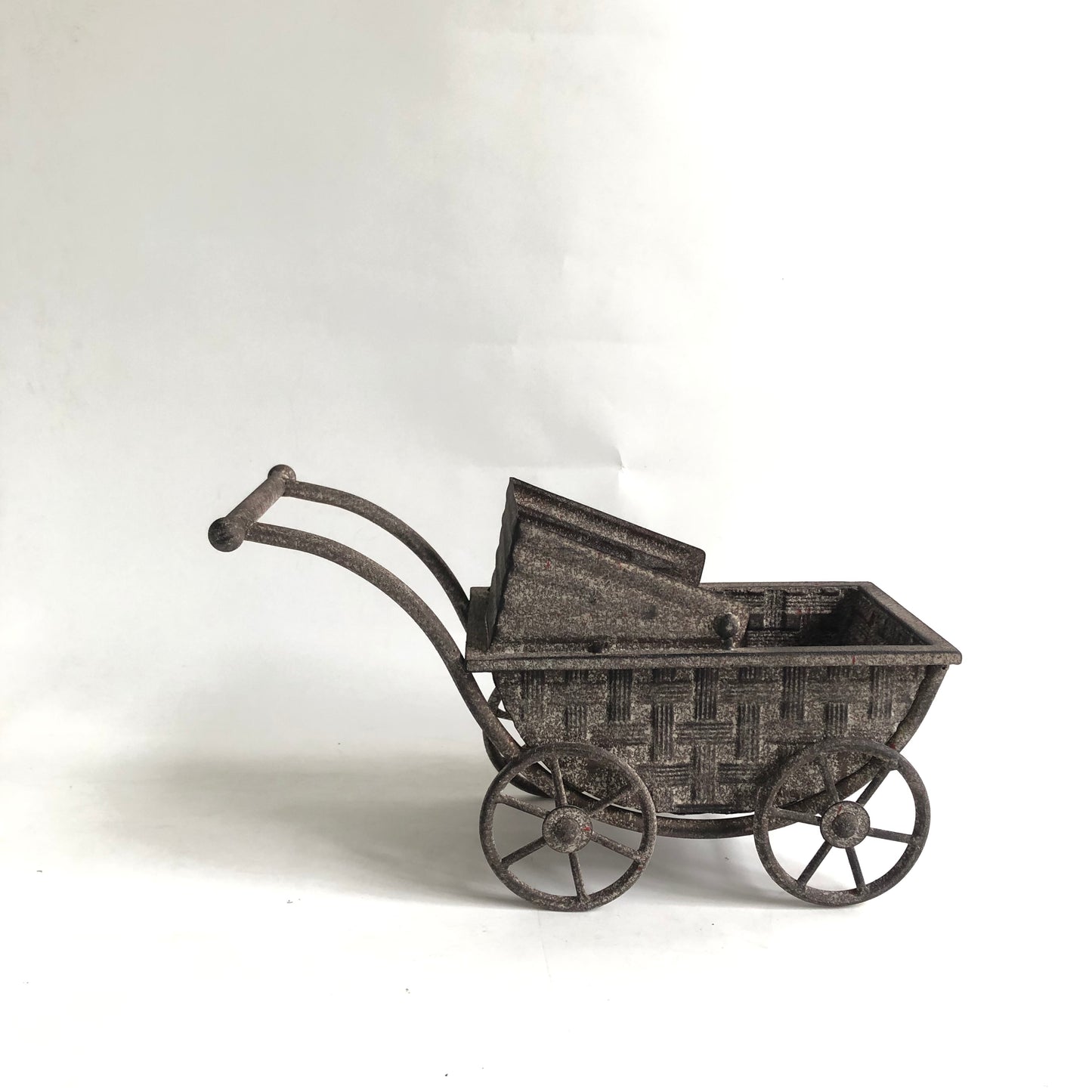 31CM METAL PLANTER WITH WHEELS
