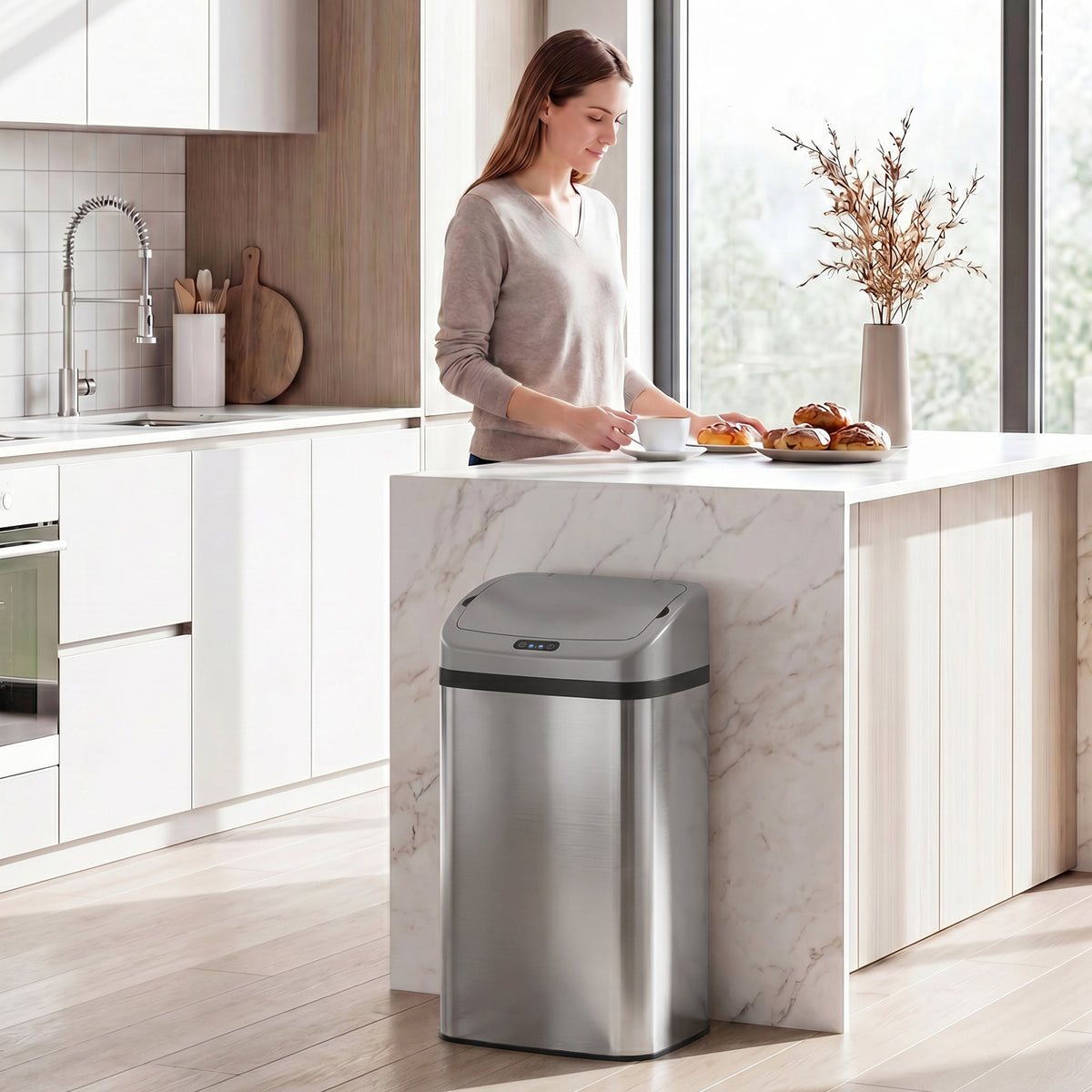 HOMCOM 48L Stainless Steel Sensor Bin - Silver-Tone