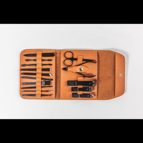 Traditional Manicure Wallet