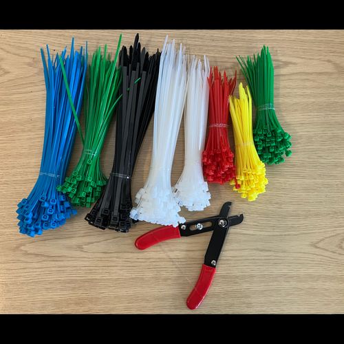 800 Durable Cable Ties with Integrated Cutting Tool